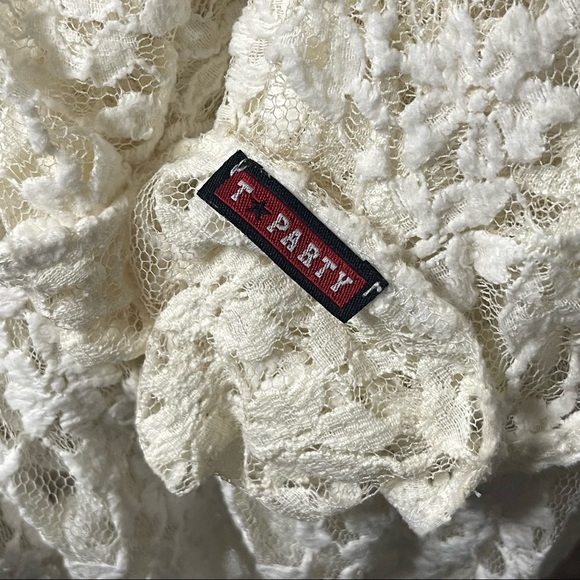 T Party white lace tunic top M - Picture 8 of 8
